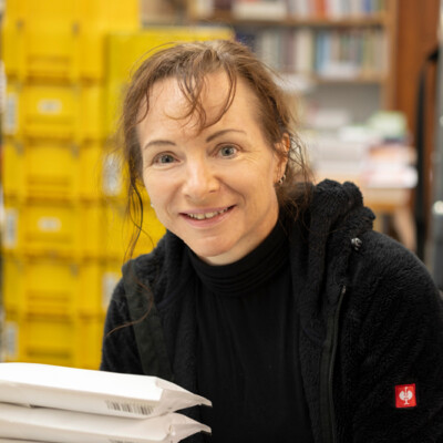 <strong>Ute Fürstenhöfer</strong> <br/><br/> Weiterverarbeitung<br/> Telefon: 0 91 61/88 60-28<br/> <br/><br/>